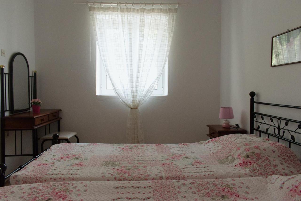 Margaret House Isterni (Paros)